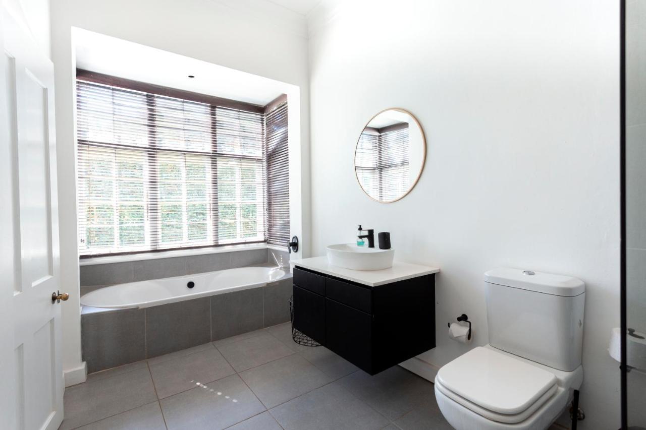Taunton Manor Hotel Pietermaritzburg Buitenkant foto
