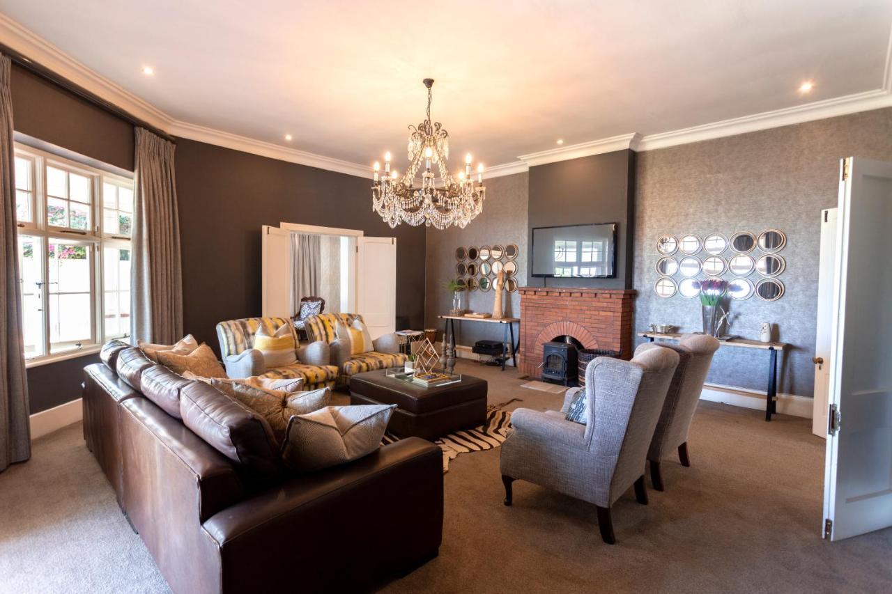 Taunton Manor Hotel Pietermaritzburg Buitenkant foto