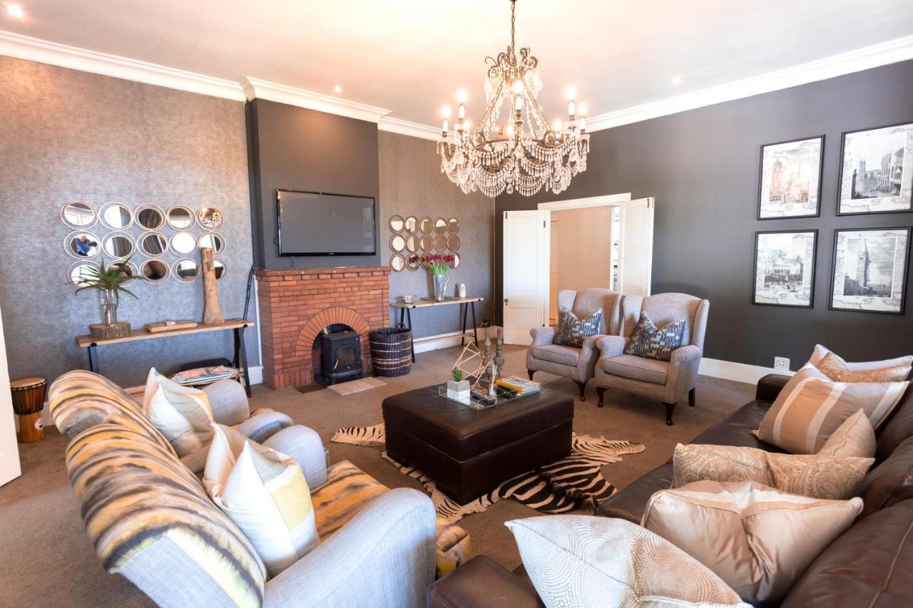 Taunton Manor Hotel Pietermaritzburg Buitenkant foto