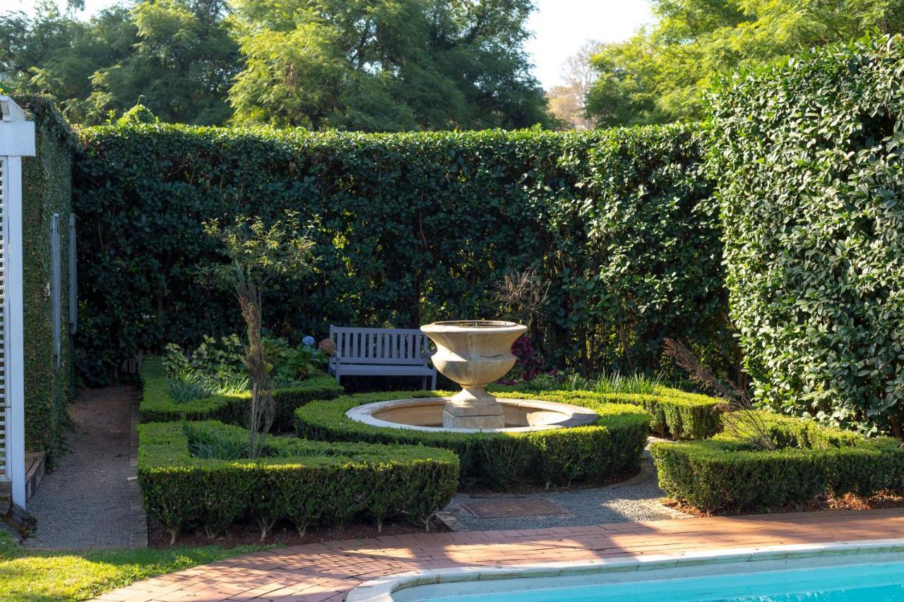 Taunton Manor Hotel Pietermaritzburg Buitenkant foto